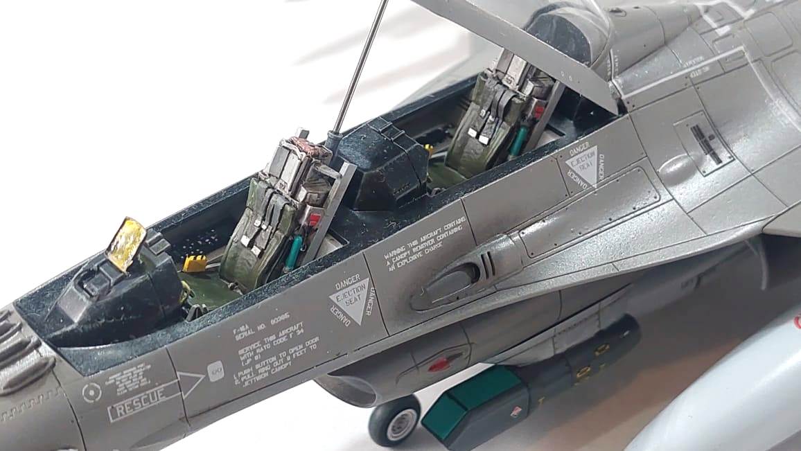 Detalle F-16 A Fuerza Aerea Argentina 1/48 Con Aerocalcas