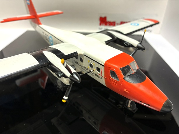 Dhc-6 Twin Otter Fuerza Aerea Argentina Esc.1/72 By Aerocalcas
